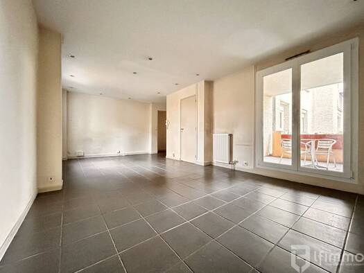 Appartement à vendre 335 000 € 5 pièces 3 chambres 100 m² Étage 3/4 La Redoute Fontenay-sous-Bois 94120