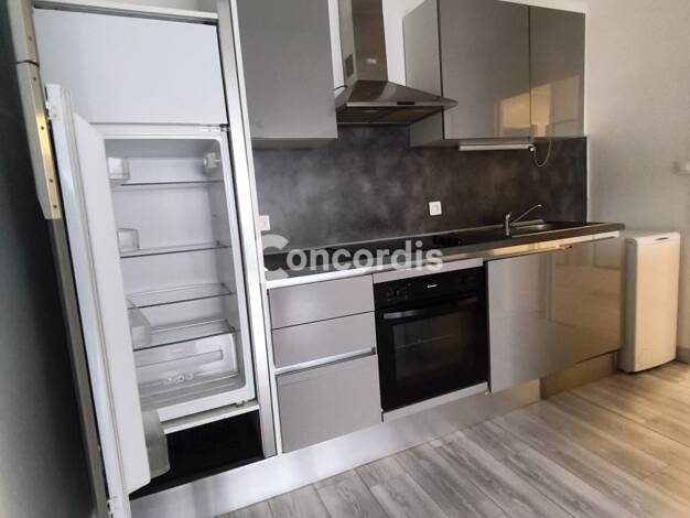 Appartement à louer 815 € 3 pièces 2 chambres 63,5 m² 11ème étage Nancy 54000