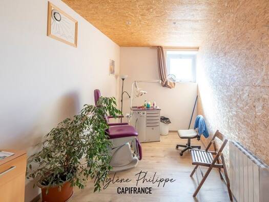 Local commercial à vendre 233 500 € 111 m² de surface de vente Saint-Bonnet-en-Champsaur 05500