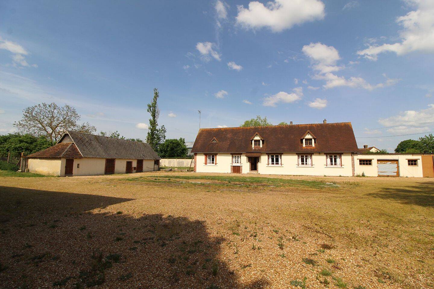Maison à vendre, 118m², TREMBLAY LES VILLAGES