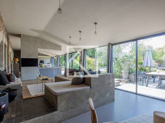 Maison à vendre 735 000 € 8 pièces 5 chambres 267 m² 1 091 m² de terrain Bouchemaine 49080