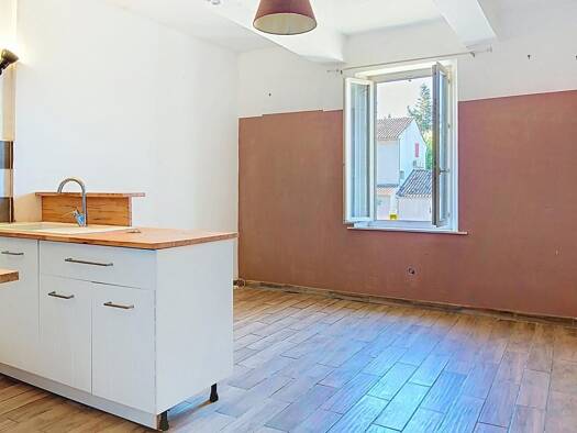 Appartement à vendre 109 000 € 3 pièces 2 chambres 42 m² 1er étage Ouest Monteux 84170