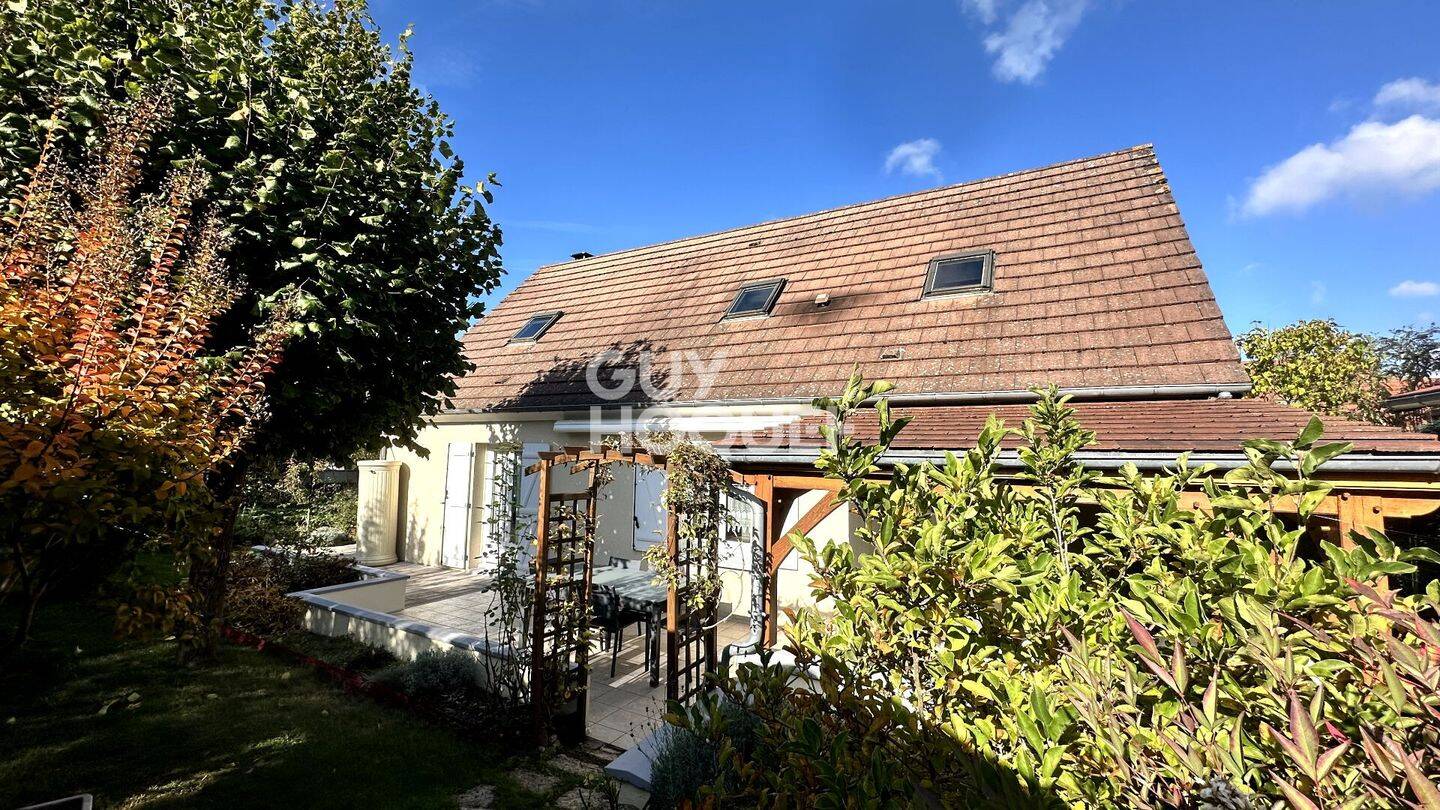 Maison à vendre, 103m², BRIIS SOUS FORGES