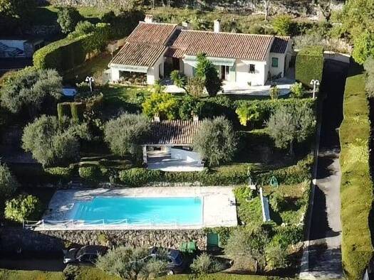 Maison à vendre 1 260 000 € 5 pièces 4 chambres 162 m² 2 400 m² de terrain Le Rouret 06650