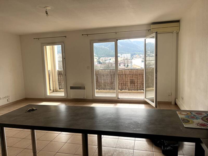 Maison à louer, 64m², MARSEILLE 11E