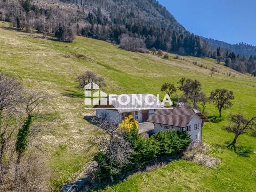 Ferme à vendre 795 000 € 4 pièces 1 chambre 258 m² Fillière 74570