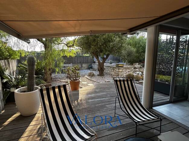 Appartement à vendre 420 000 € 2 pièces 1 chambre 50,4 m² RDC Centre Cassis 13260