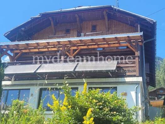 Chalet à vendre 735 000 € 15 pièces 11 chambres 242 m² Praz-sur-Arly 74120