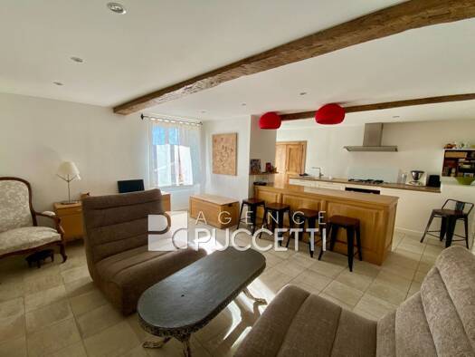 Duplex à vendre 255 000 € 4 pièces 2 chambres 74,8 m² Étage 1/3 Coursegoules 06140