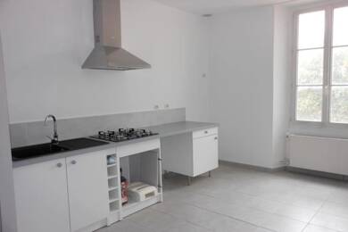 Appartement à louer 748 € 3 pièces 2 chambres 57,4 m² Étage 2/3 Grasse 06130