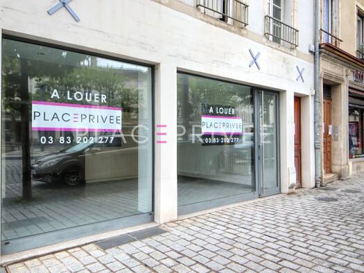 Local commercial à louer 1 200 € 54 m² de surface de vente Saint Pierre-René II Nancy 54000