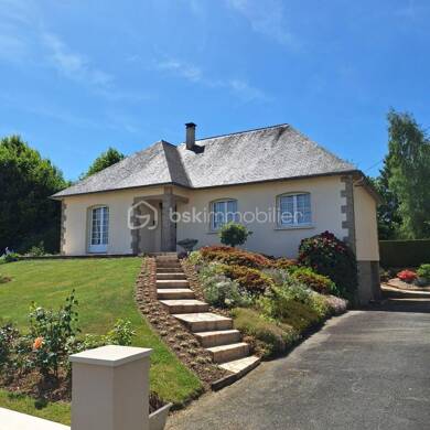 Maison à vendre 167 500 € 4 pièces 3 chambres 96 m² 836 m² de terrain Saint-Georges-Buttavent 53100