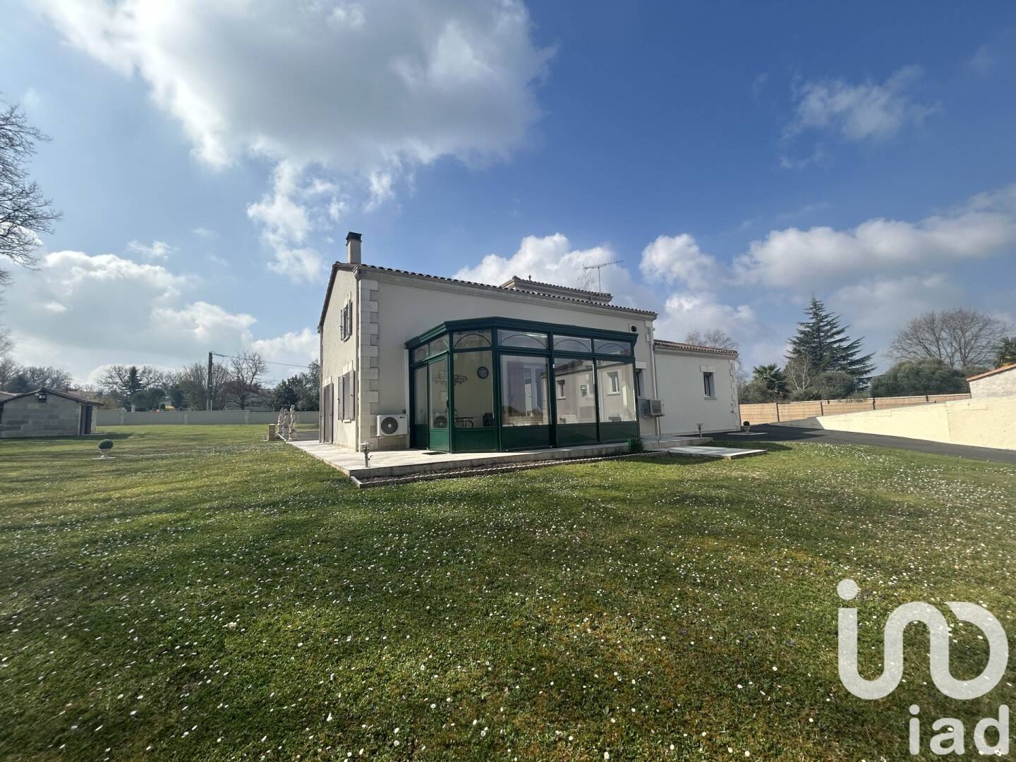 Maison à vendre, 286m², MOUTHIERS SUR BOEME
