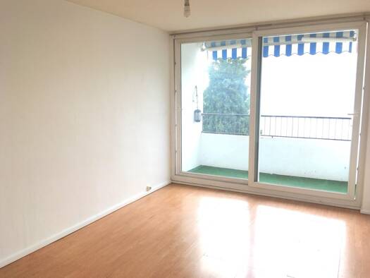 Appartement à vendre 119 000 € 3 pièces 2 chambres 56 m² Étage 2/5 Saint Claude (Canton Nord) Grasse 06130