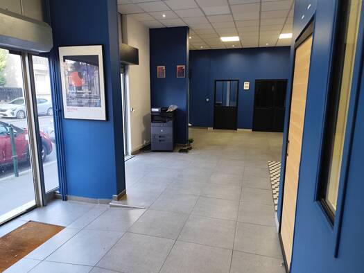 Local commercial à louer 1 750 € 100 m² de surface de vente Centre Ville-Petit Margny Compiègne 60200