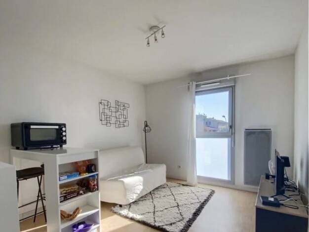 Appartement à louer 610 € 1 pièce 21,4 m² 1er étage Champlong Saint-Genis-Laval 69230