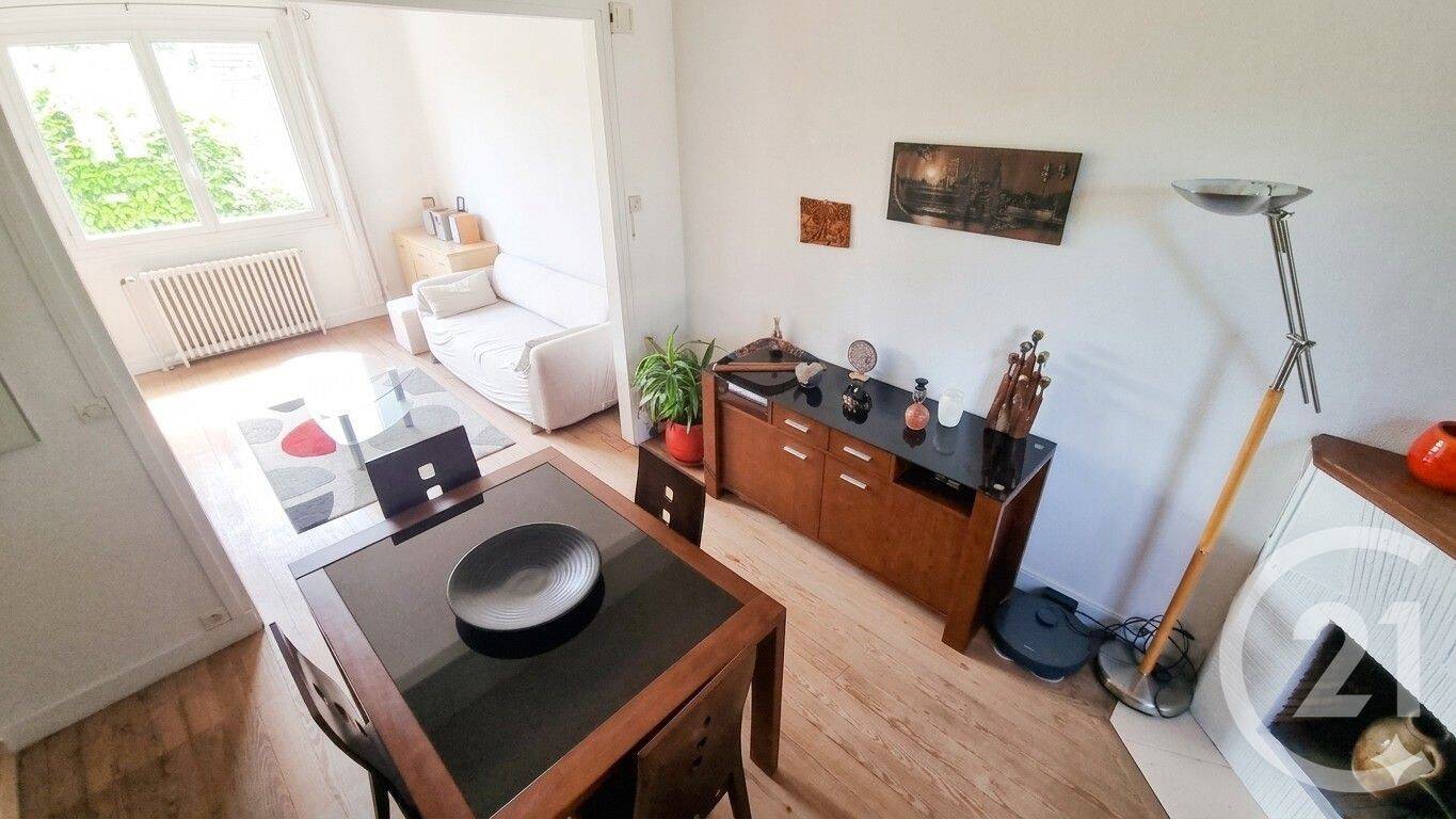 Maison à vendre, 90m², SAINT MAUR DES FOSSES