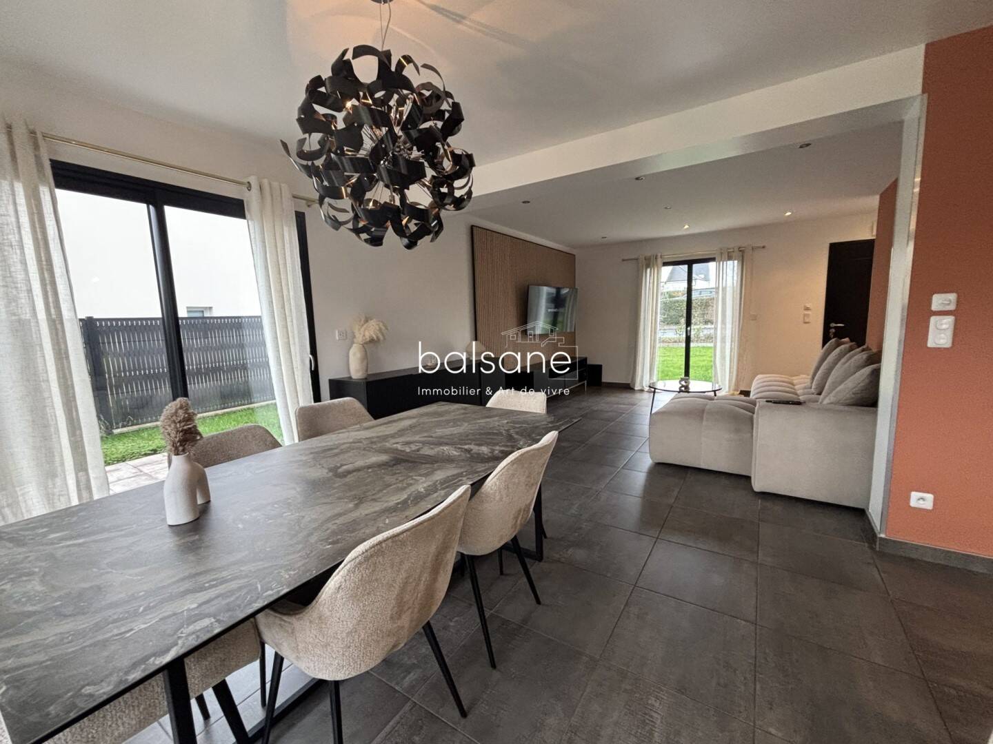 Maison à vendre, 122m², SAINT JEAN DU CARDONNAY