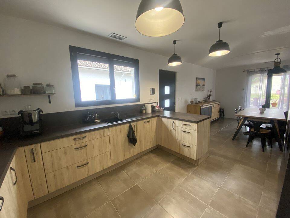Maison à vendre, 480m², SAINT JULIEN EN BORN