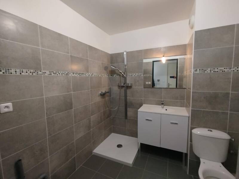 Maison à louer, 40m², CUERS