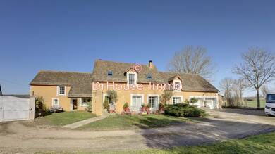 Maison à vendre 335 000 € 8 pièces 3 chambres 130 m² 3 128 m² de terrain Pouvrai 61130