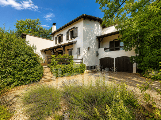 Maison à vendre 330 000 € 6 pièces 4 chambres 140 m² 4 835 m² de terrain Saint-Rambert-d'Albon 26140