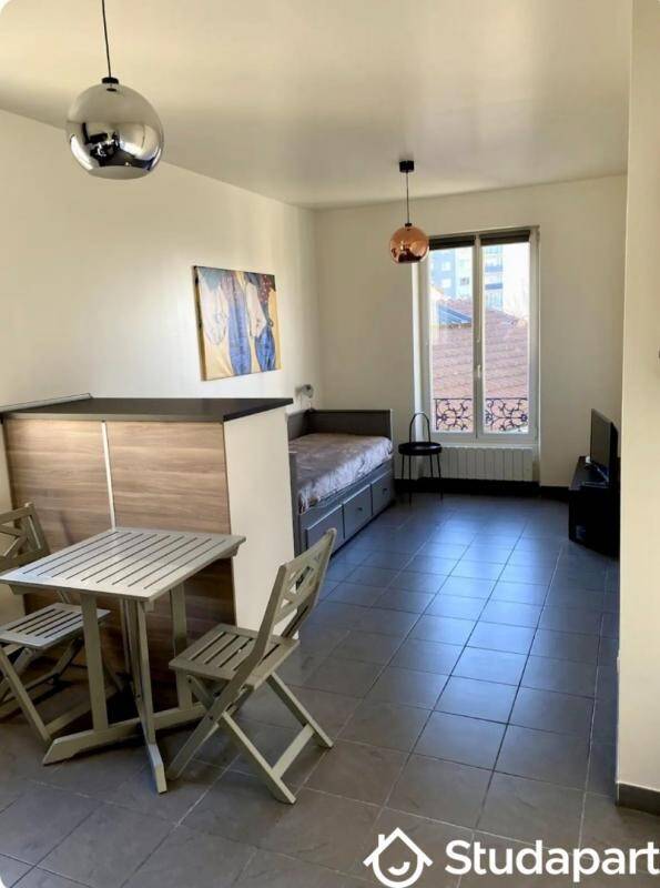 Maison à louer, 24m², LES LILAS