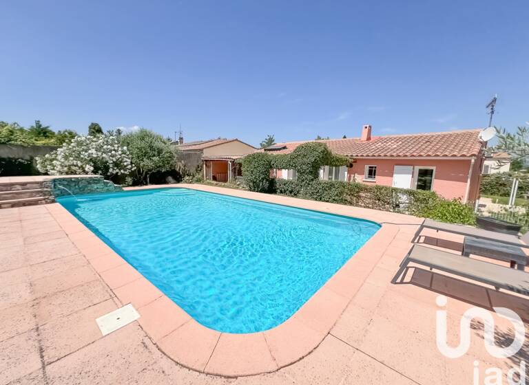 Maison de plain-pied à vendre 498 000 € 5 pièces 4<br/>chambres 107 m²<br/>superficie 600 m²<br/>terrain Gardi-Stade Trets 13530