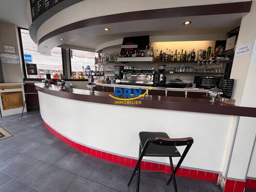 Boutique à vendre Fonds de commerce 365 000 € 127 m² de surface de vente Gare-Jean Jaurès Vitry-sur-Seine 94400
