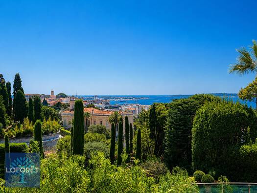 Appartement à vendre 2 150 000 € 5 pièces 3 chambres 168 m² RDC/2 Croix des Gardes Cannes 06400