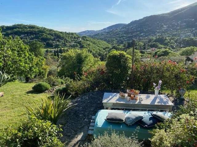 Maison à vendre, 201m², CHATEAUNEUF DE GRASSE