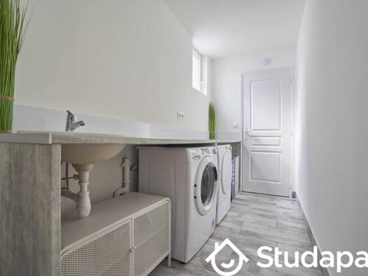 Appartement à louer 490 € 1 pièce 3 chambres 13 m² 1er étage Bourg Lambersart 59130