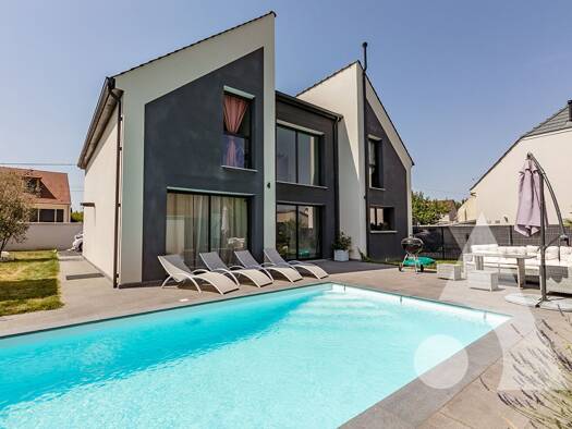 Maison à vendre 399 000 € 6 pièces 4 chambres 129 m² 436 m² de terrain Estrées-Saint-Denis 60190
