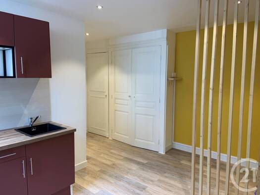 Appartement à louer 450 € 1 pièce 20,5 m² RDC Belley 01300