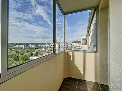 Appartement à louer 700 € 3 pièces 2 chambres 54 m² 4ème étage Kennedy-Dunant Dreux 28100