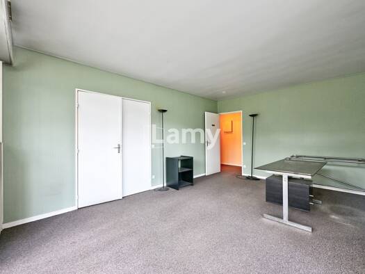 Appartement à vendre 160 000 € 2 pièces 1 chambre 55 m² RDC Friches Maurepas 78310