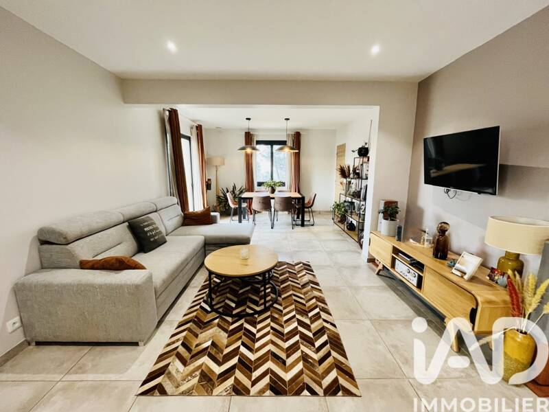 Maison à vendre, 190m², VALAURIE