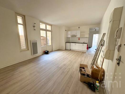 Appartement à louer 660 € 2 pièces 1 chambre 55 m² RDC Centre Ville Niort 79000