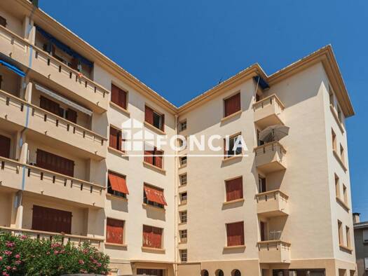 Appartement à vendre 191 000 € 5 pièces 3 chambres 78 m² Étage 2/4 Super-Toulon Toulon 83000