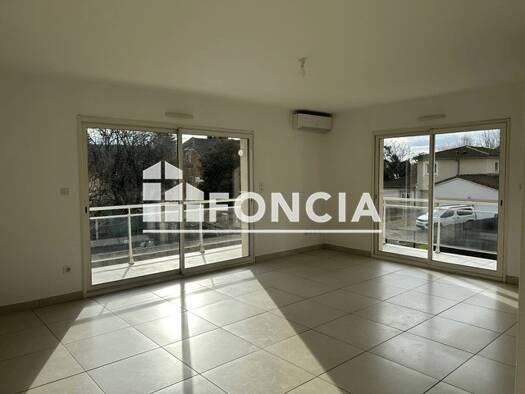 Appartement à louer 795 € 4 pièces 2 chambres 84,4 m² 1er étage Gespe-Courteboule Tarbes 65000