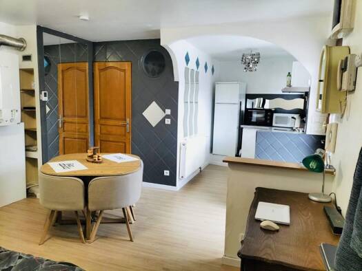 Appartement à louer 572 € 2 pièces 32 m² 1er étage Arquebuse Dijon 21000