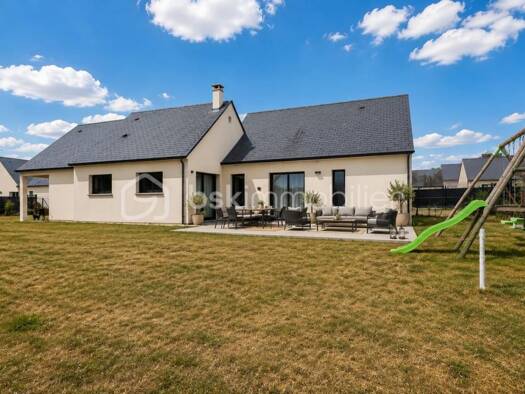 Maison de plain-pied à vendre 292 500 € 6 pièces 4 chambres 128 m² 2 838 m² de terrain Aschères-le-Marché 45170