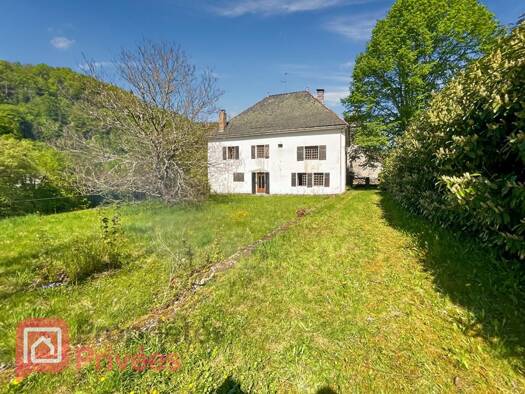 Maison à vendre 248 500 € 9 pièces 5 chambres 292 m² 11 633 m² de terrain Soulce-Cernay 25190