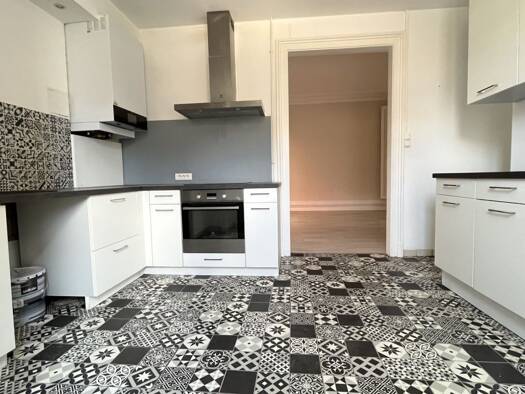 Appartement à louer 800 € 4 pièces 3 chambres 114 m² RDC/3 Belfort 90000