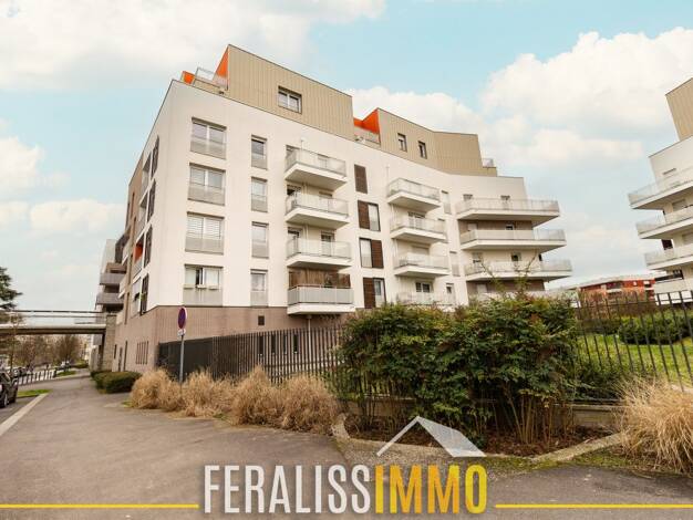 Appartement à vendre 249 900 € 4 pièces 3 chambres 77 m² RDC/5 Croix Petit-Chenes d'Or Cergy 95000