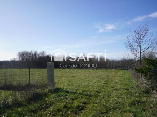 Terrain constructible à vendre 39 900 € 2 614 m² de terrain Bassac 16120