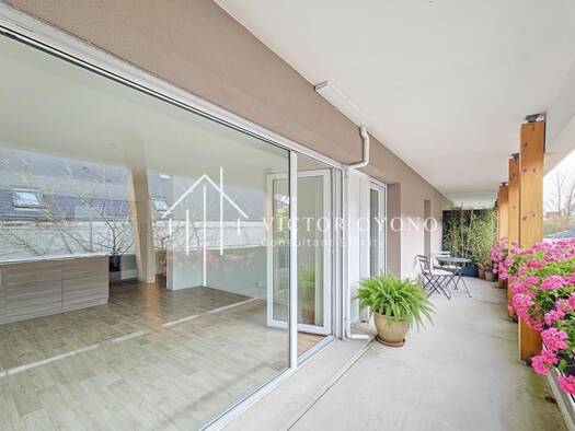 Appartement à vendre 185 000 € 3 pièces 2 chambres 60 m² Étage 1/3 Europe Tours 37100