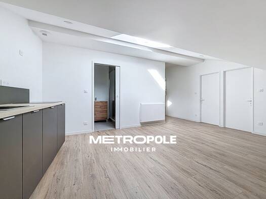 Appartement à vendre 80 000 € 3 pièces 2 chambres 50,3 m² Étage 4/4 Tarare 69170