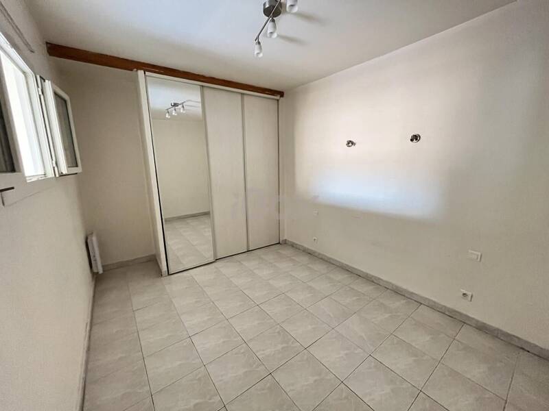 Maison à louer, 56m², CUERS