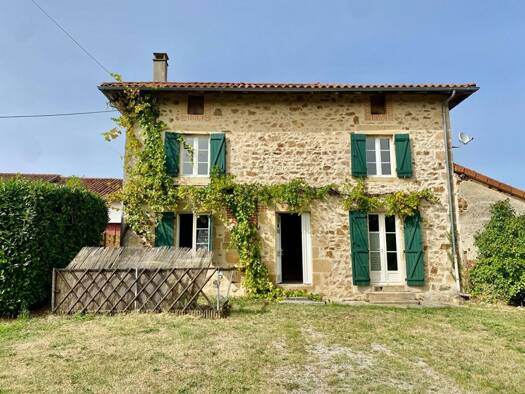 Maison à vendre 145 000 € 5 pièces 4 chambres 105 m² 653 m² de terrain Peyrilhac 87510